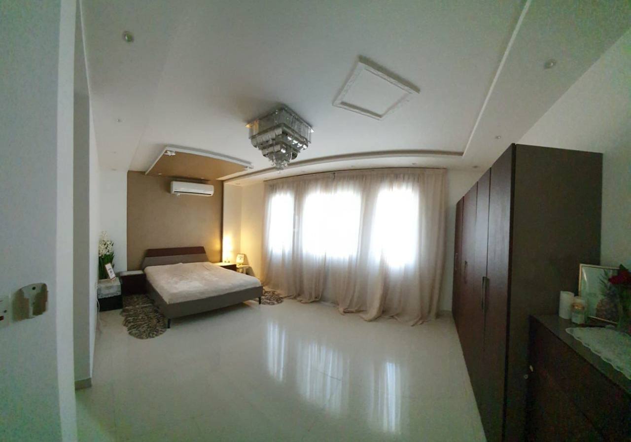 img-1