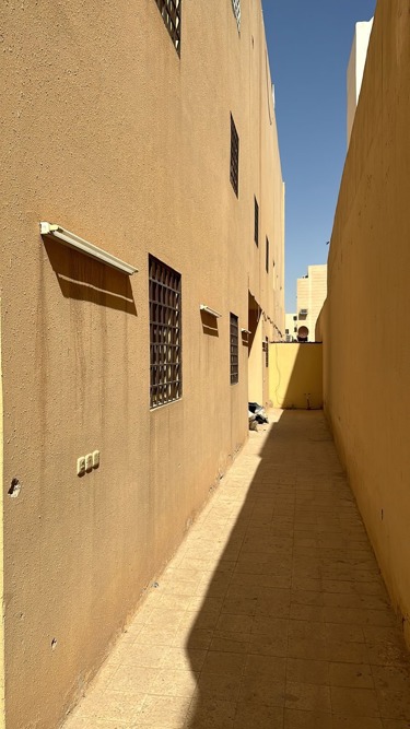 img-1