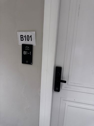 img-0