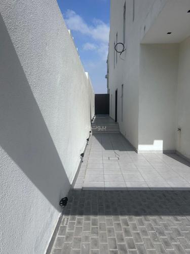 img-1