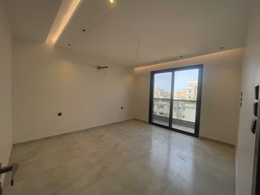 img-1