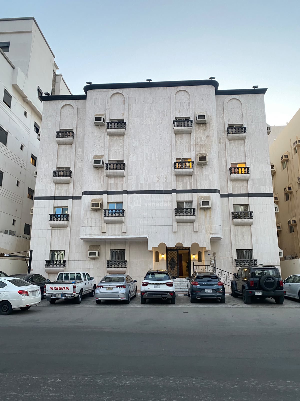 img-0