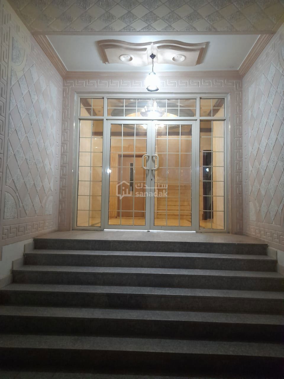 img-0